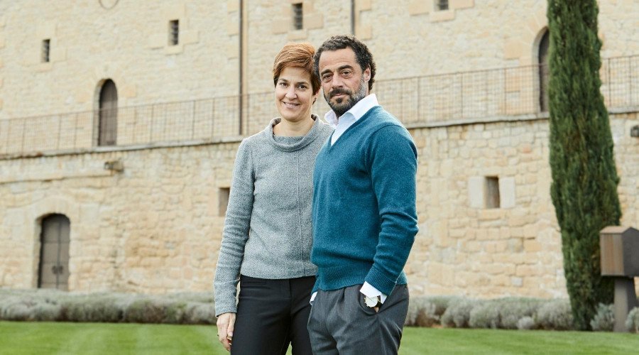 María Vargas and Vicente Dalmau Cebrián-Sagarriga